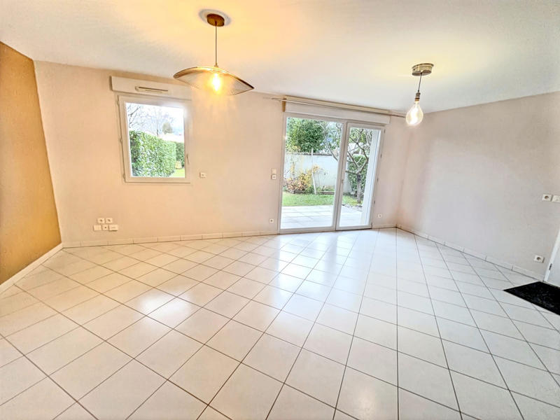 Appartement - 99 m² - 4 pièces