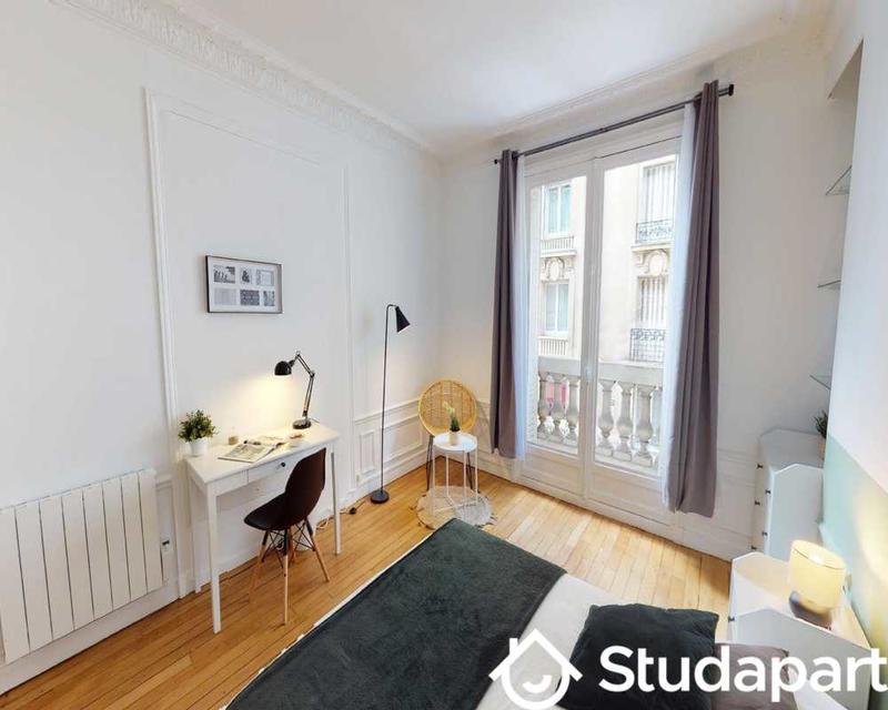 Chambre - 80 m² - 1 pièce