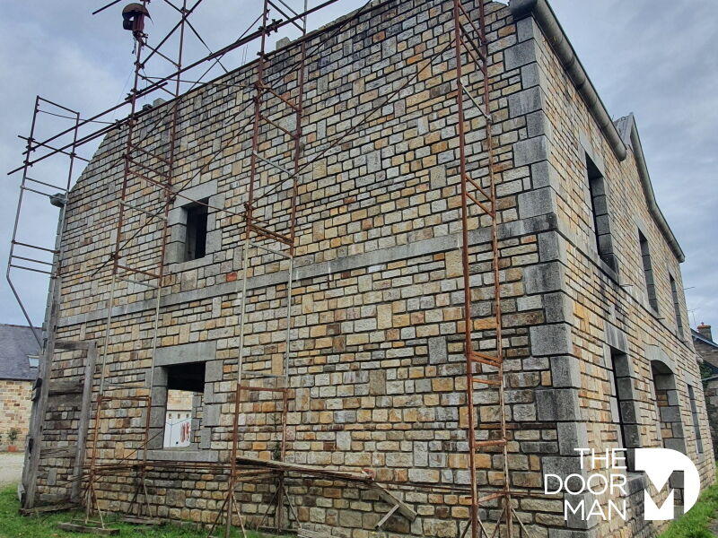 Maison - 250 m² - 10 pièces