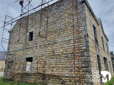 Maison - 250 m² - 10 pièces