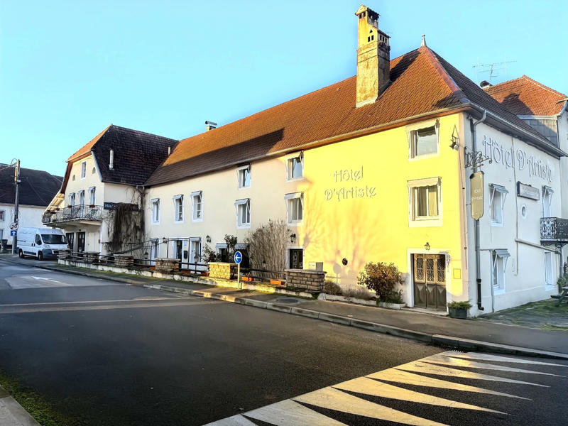 Local commercial - 900 m² - 20 pièces