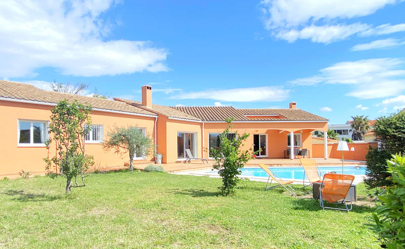 Villa - 218 m² - 6 pièces