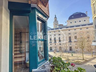 Appartement - 101 m² - 4 pièces