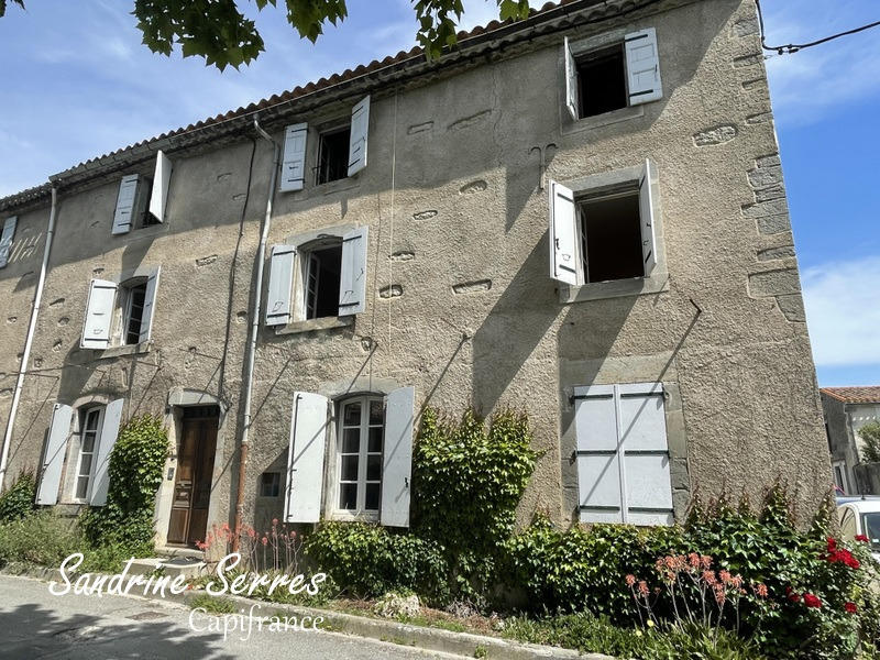 Maison de village - 299 m² - 8 pièces