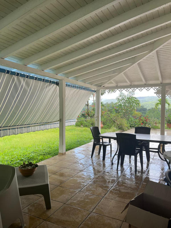 Maison - 250 m² - 5 pièces