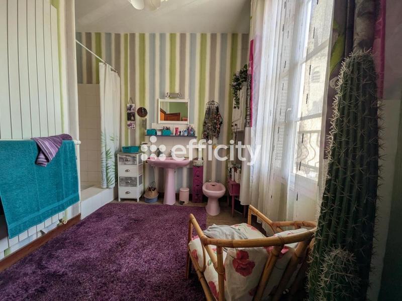 Maison - 123 m² - 7 pièces