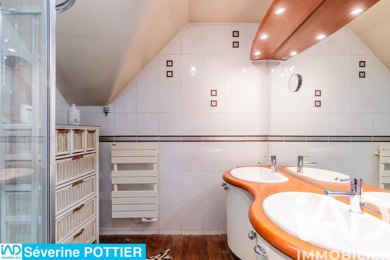 Maison - 135 m² - 6 pièces