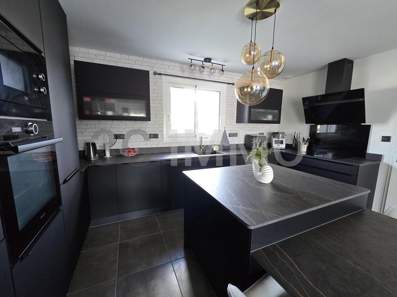 Villa - 152 m² - 6 pièces