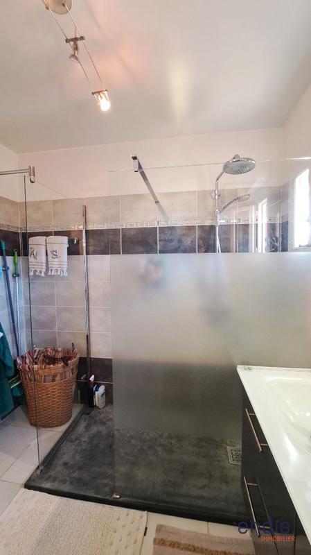 Maison - 163 m² - 5 pièces