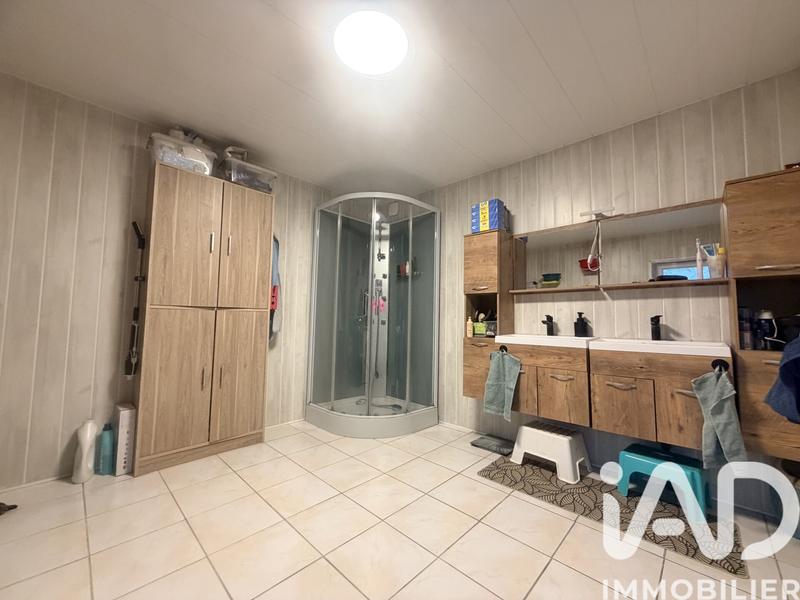 Maison - 225 m² - 8 pièces