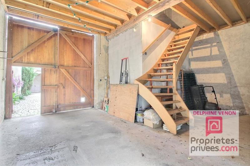 Maison - 201 m² - 6 pièces