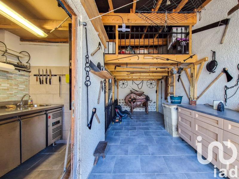 Maison - 220 m² - 9 pièces