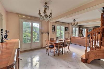 Maison - 164 m² - 8 pièces