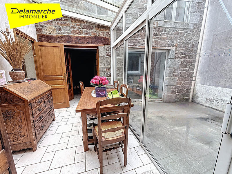 Maison - 186 m² - 9 pièces