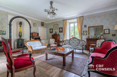 Château - 560 m² - 15 pièces