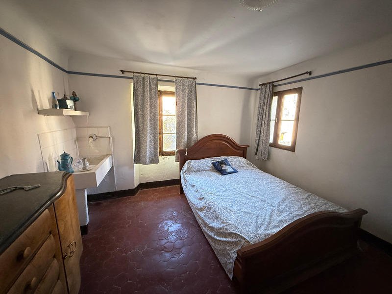 Maison - 250 m² - 10 pièces