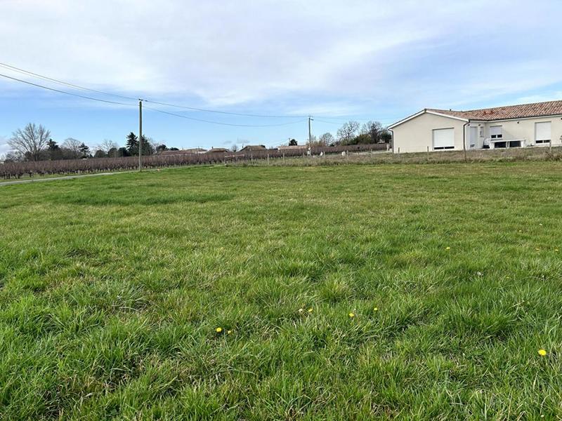 Terrain constructible - 730 m²