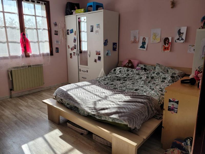 Maison - 234 m² - 8 pièces