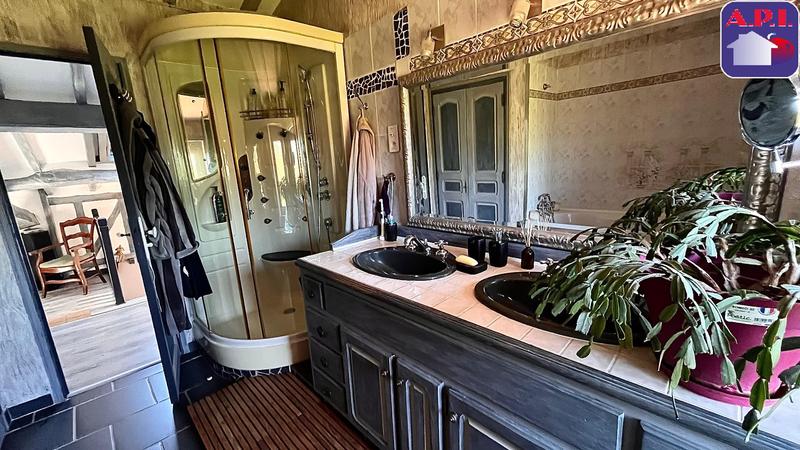 Maison - 220 m² - 5 pièces