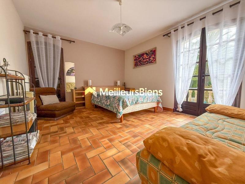 Villa - 142 m² - 6 pièces