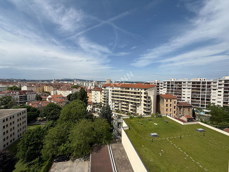 Appartement - 100 m² - 5 pièces