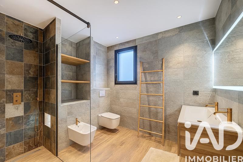 Maison - 181 m² - 5 pièces