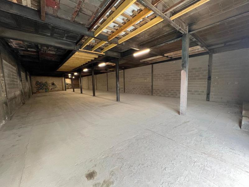 Entrepôt - 350 m²