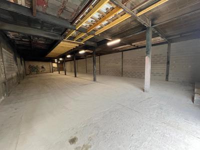 Entrepôt - 350 m²