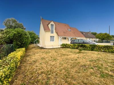 Maison - 105 m² - 5 pièces