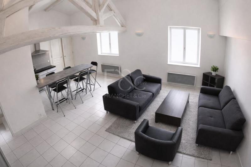 Appartement - 85 m² - 5 pièces