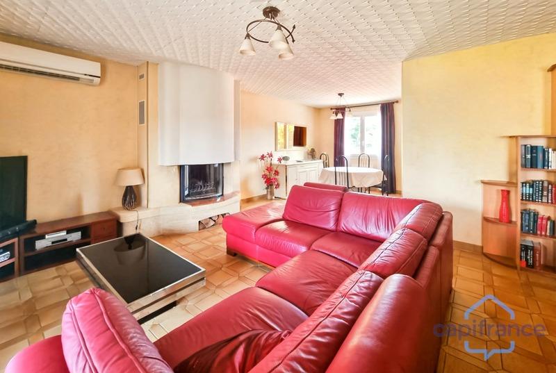 Maison - 222 m² - 8 pièces