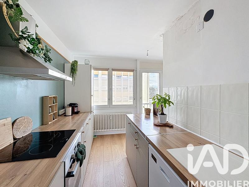 Appartement - 100 m² - 5 pièces