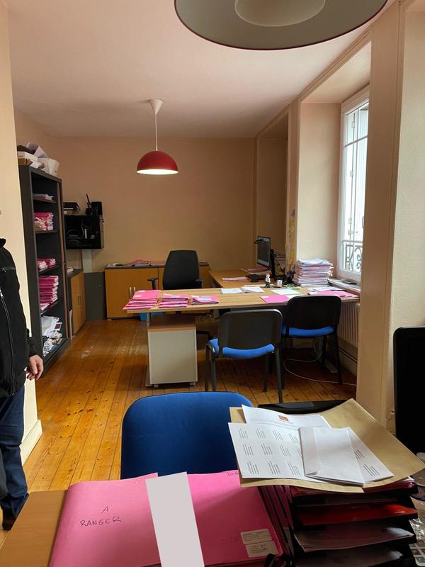 Local commercial - 130 m² - 4 pièces