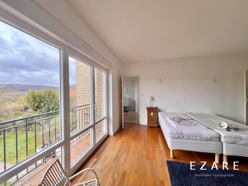 Maison - 180 m² - 6 pièces