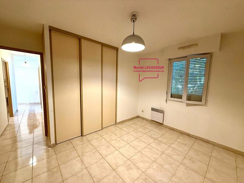 Appartement - 90 m² - 4 pièces