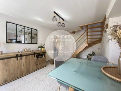 Maison - 160 m² - 8 pièces