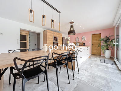 Maison - 181 m² - 8 pièces