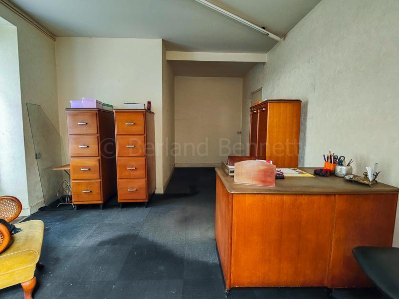 Maison - 202 m² - 8 pièces