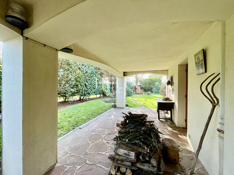 Maison - 200 m² - 7 pièces