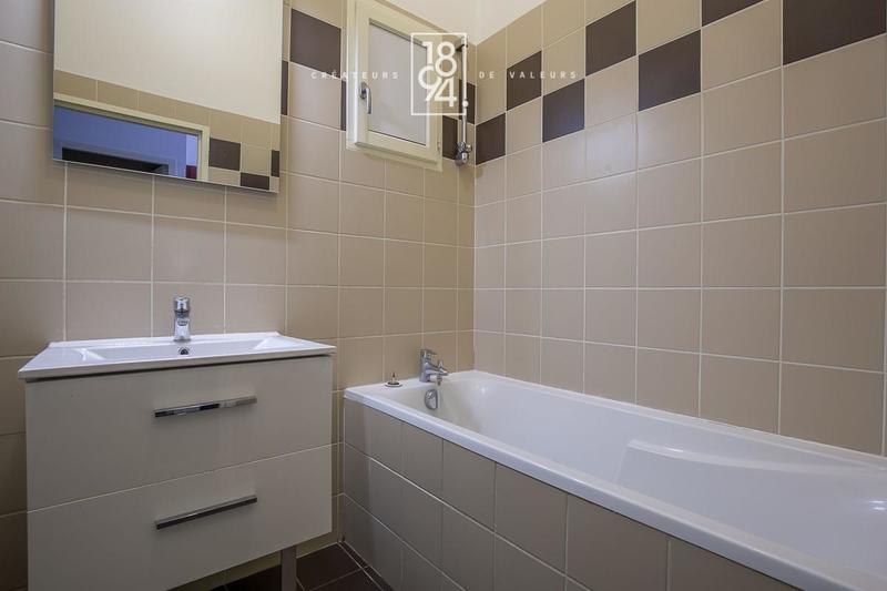 Appartement - 79 m² - 4 pièces