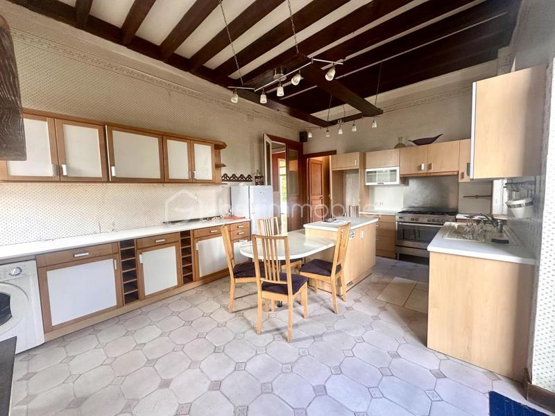 Demeure - 298 m² - 12 pièces