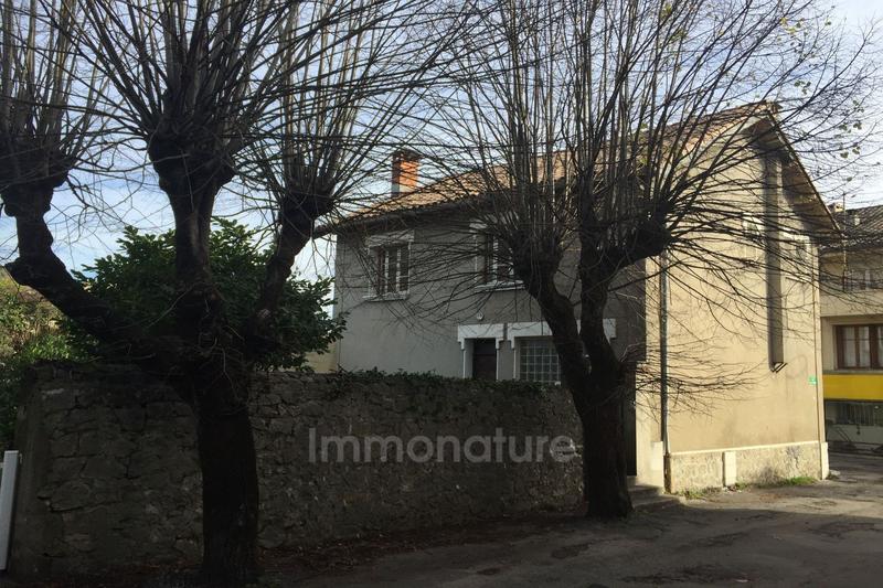 Villa - 180 m² - 7 pièces