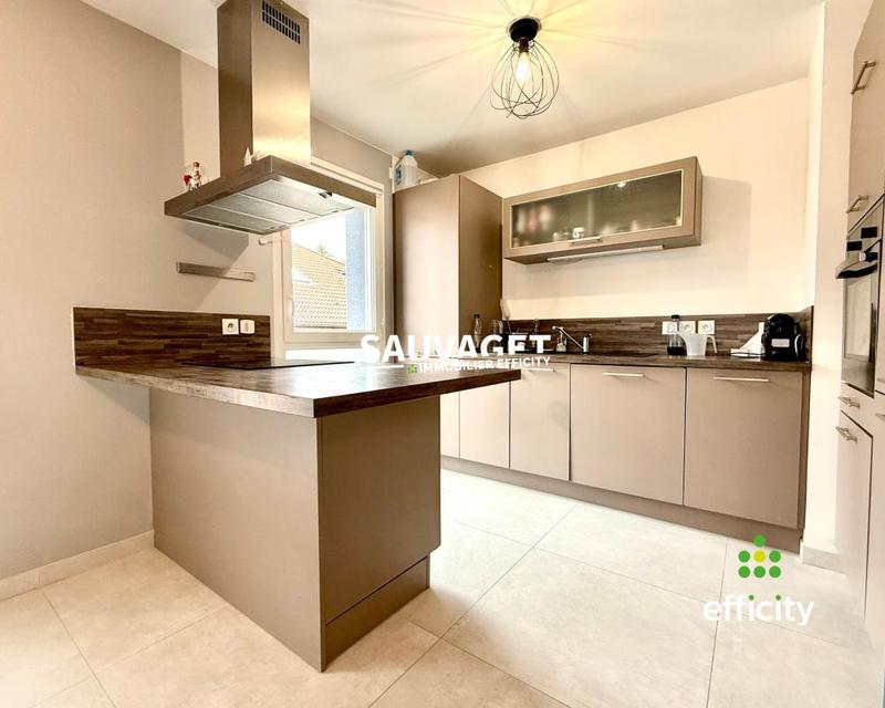 Appartement - 86 m² - 4 pièces