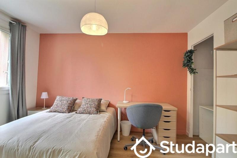 Chambre - 9 m² - 1 pièce