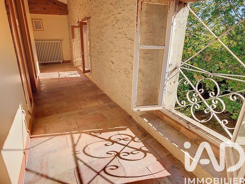 Maison - 465 m² - 12 pièces