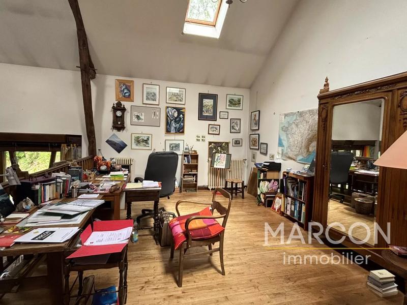 Propriété - 225 m²