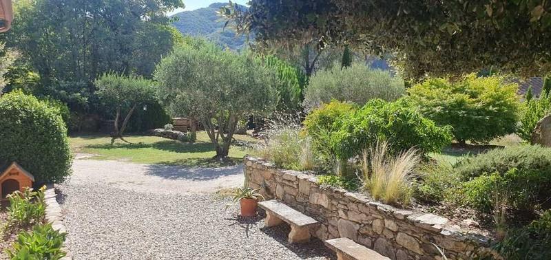 Maison - 205 m² - 7 pièces