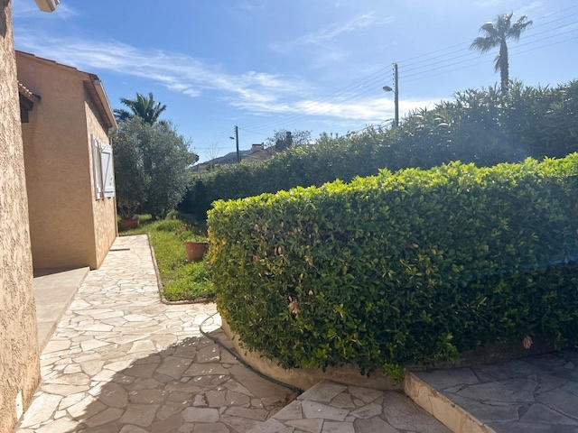 Maison - 104 m² - 5 pièces