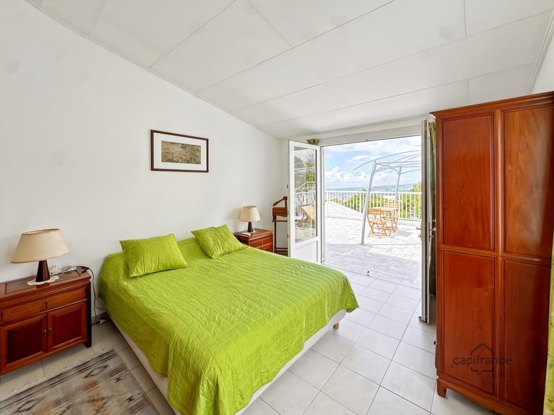 Maison - 220 m² - 5 pièces