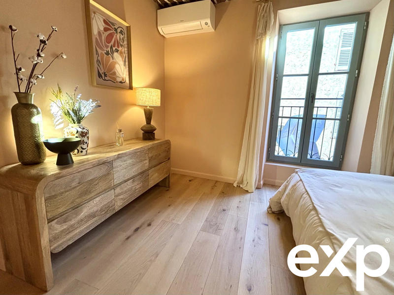 Maison traditionnelle - 77 m² - 4 pièces